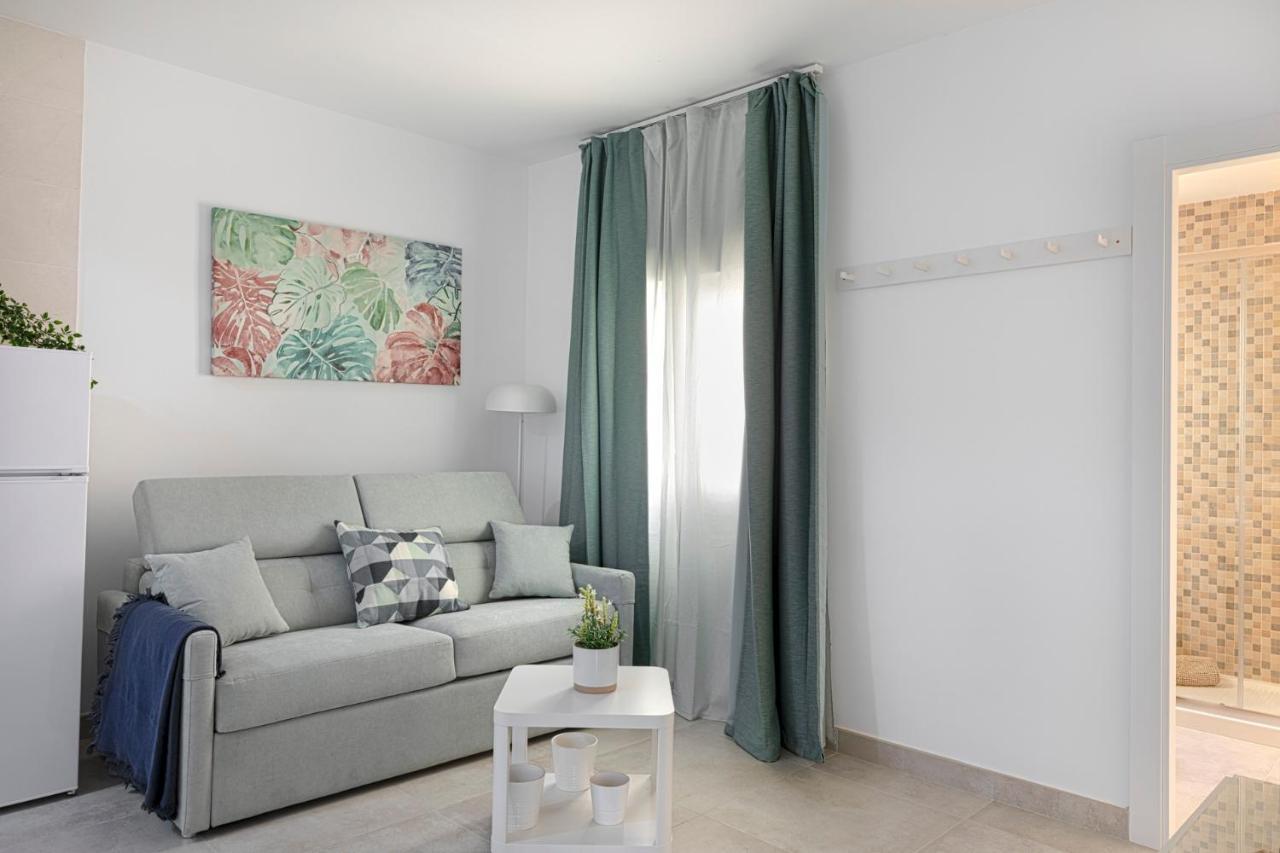 Homeabout Juan De Austria Apartments Малага Экстерьер фото