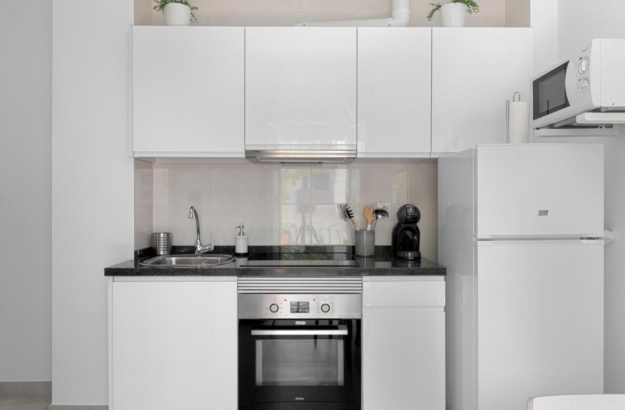 Homeabout Juan De Austria Apartments Малага Экстерьер фото