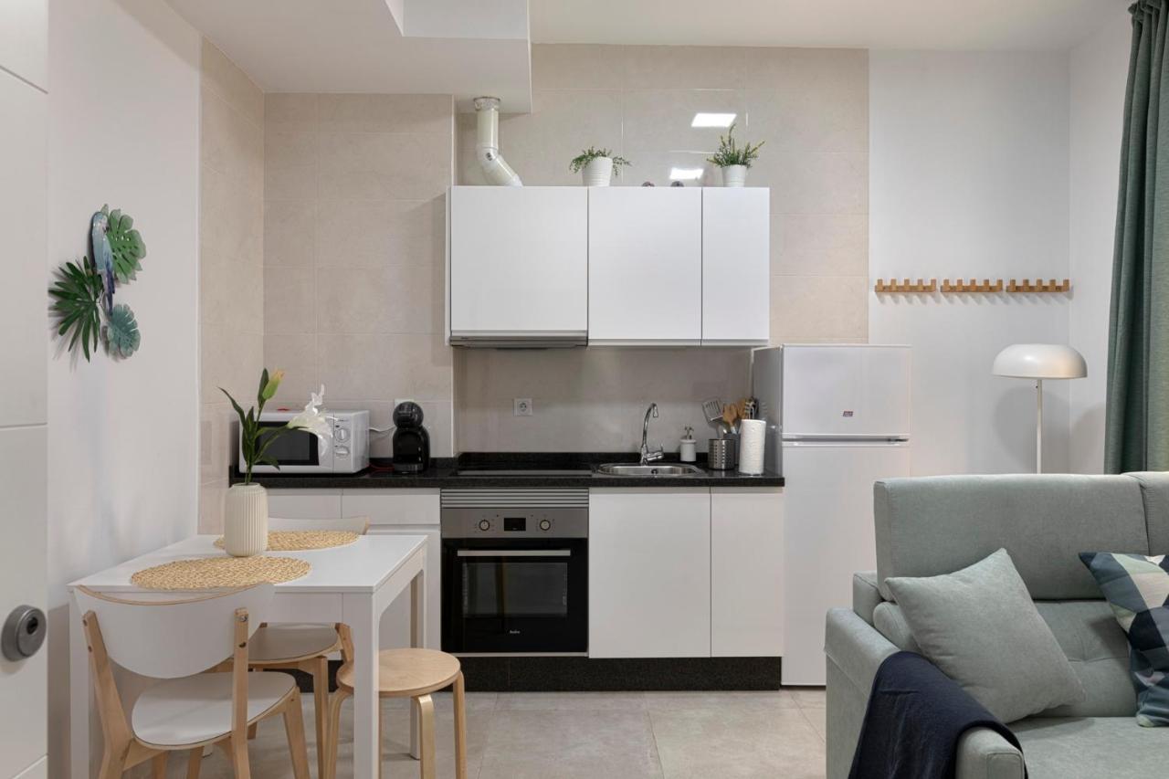 Homeabout Juan De Austria Apartments Малага Экстерьер фото