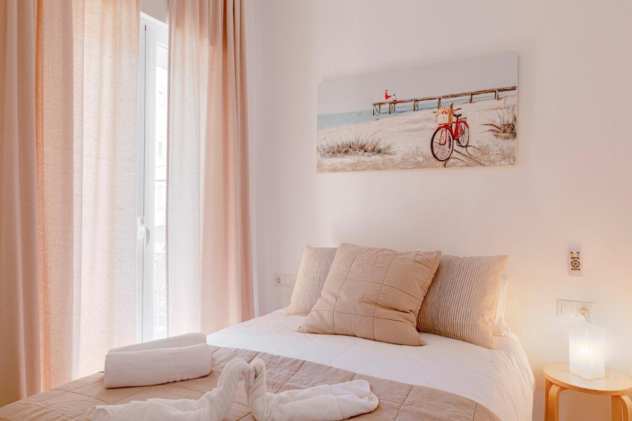 Homeabout Juan De Austria Apartments Малага Экстерьер фото