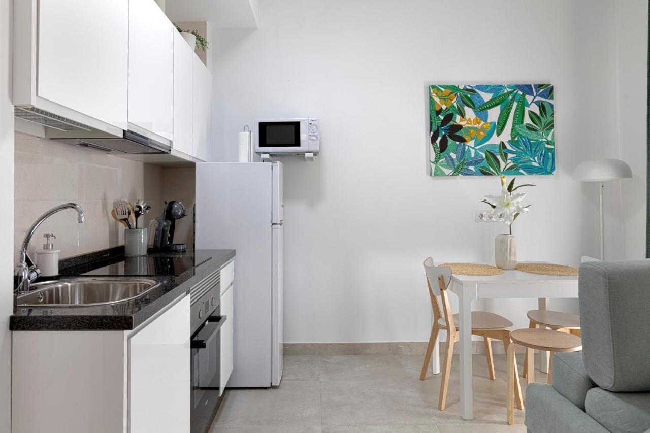 Homeabout Juan De Austria Apartments Малага Экстерьер фото