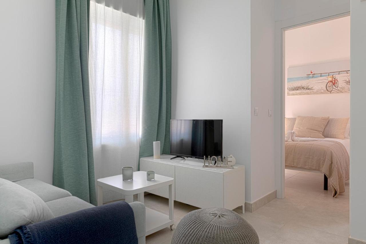 Homeabout Juan De Austria Apartments Малага Экстерьер фото