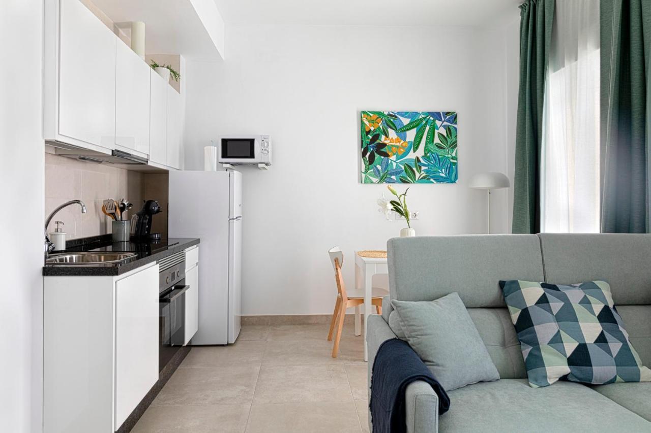Homeabout Juan De Austria Apartments Малага Экстерьер фото