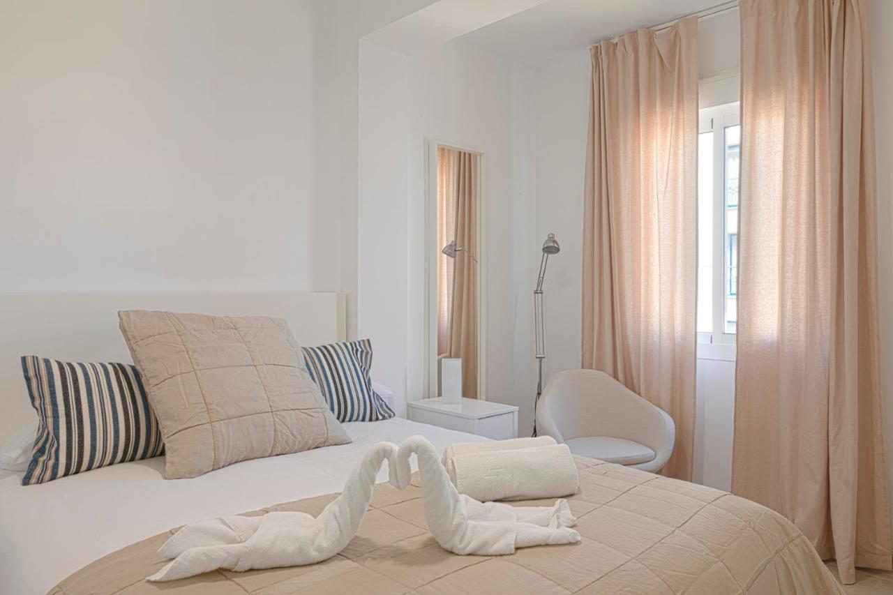 Homeabout Juan De Austria Apartments Малага Экстерьер фото