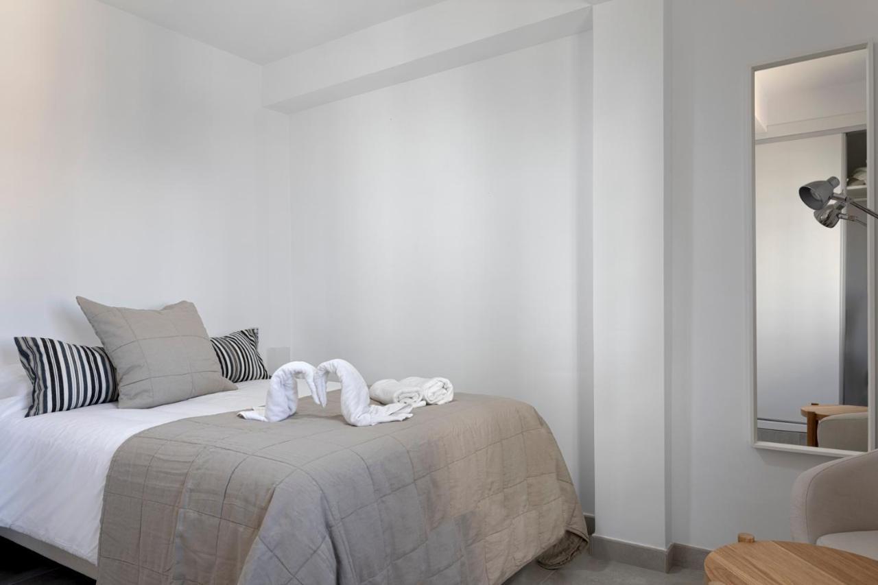 Homeabout Juan De Austria Apartments Малага Экстерьер фото