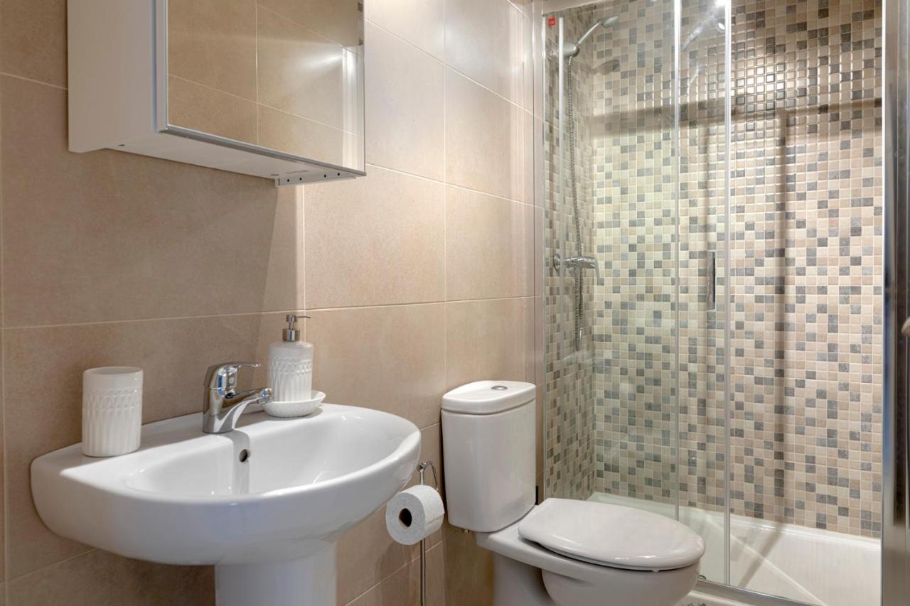 Homeabout Juan De Austria Apartments Малага Экстерьер фото