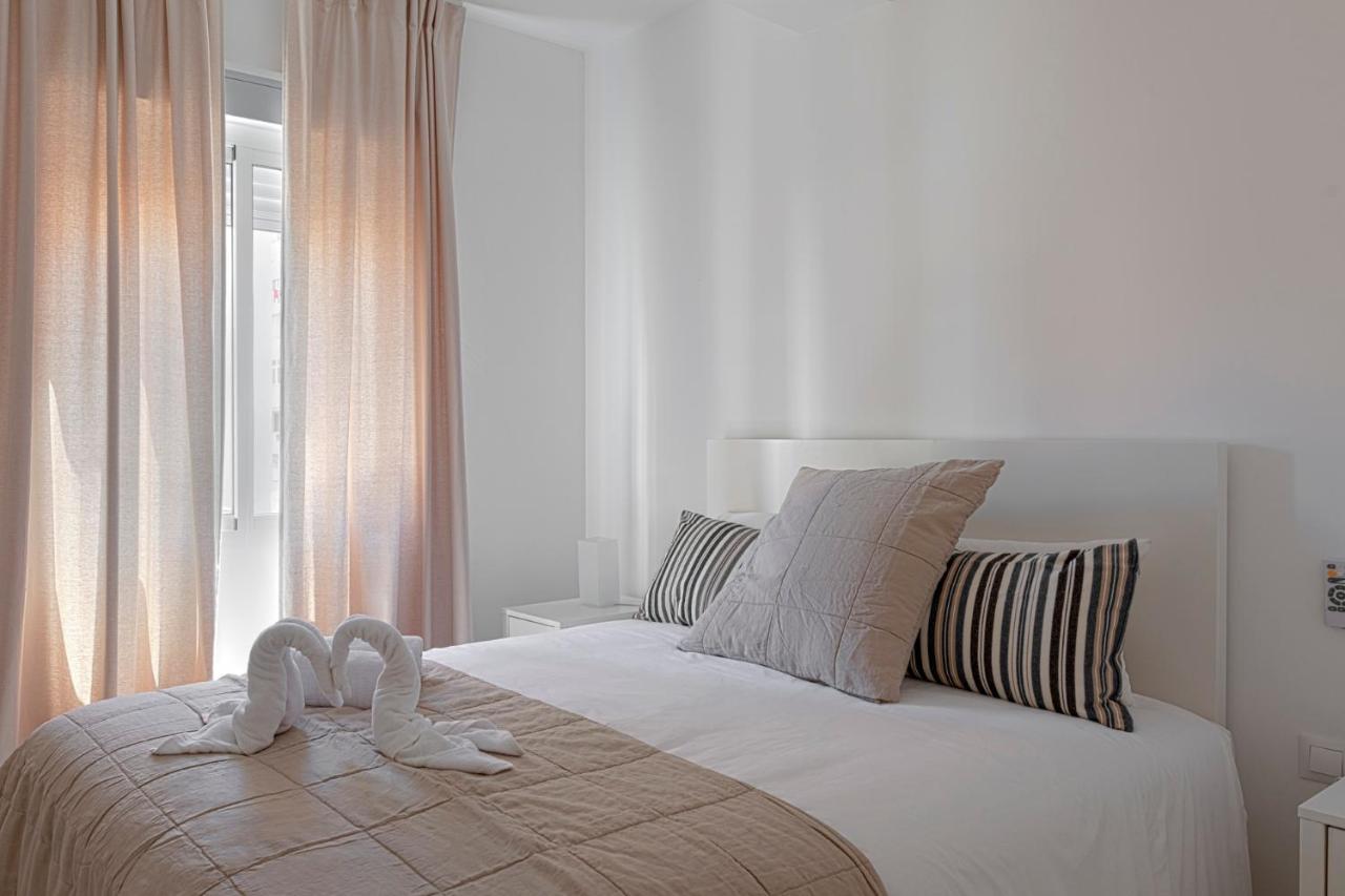 Homeabout Juan De Austria Apartments Малага Экстерьер фото