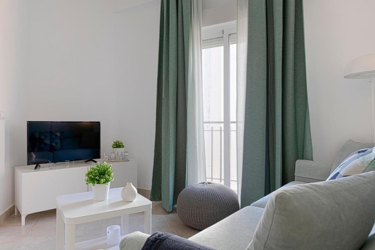 Homeabout Juan De Austria Apartments Малага Экстерьер фото