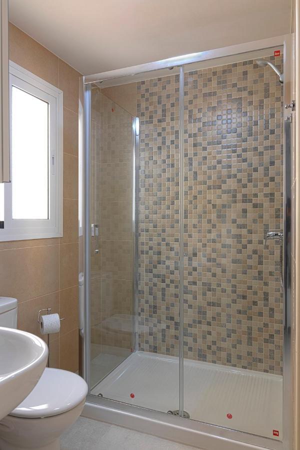 Homeabout Juan De Austria Apartments Малага Экстерьер фото